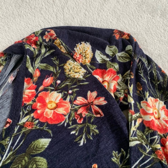 Minette Floral Long Sleeve Tee - Picture 5 of 5